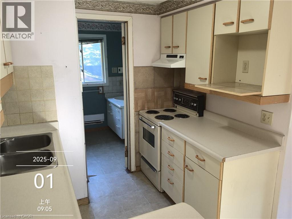 134 GREENBRIER Drive, Waterloo, Ontario, N2L4B5 — Photo 12