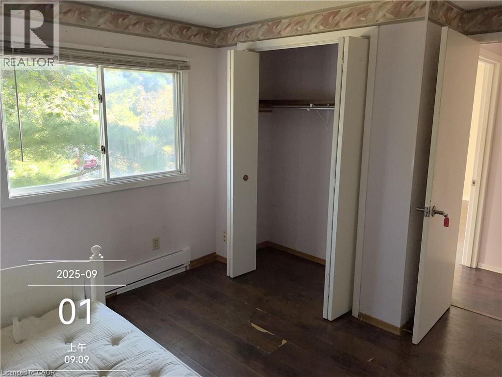 134 GREENBRIER Drive, Waterloo, Ontario, N2L4B5 — Photo 8