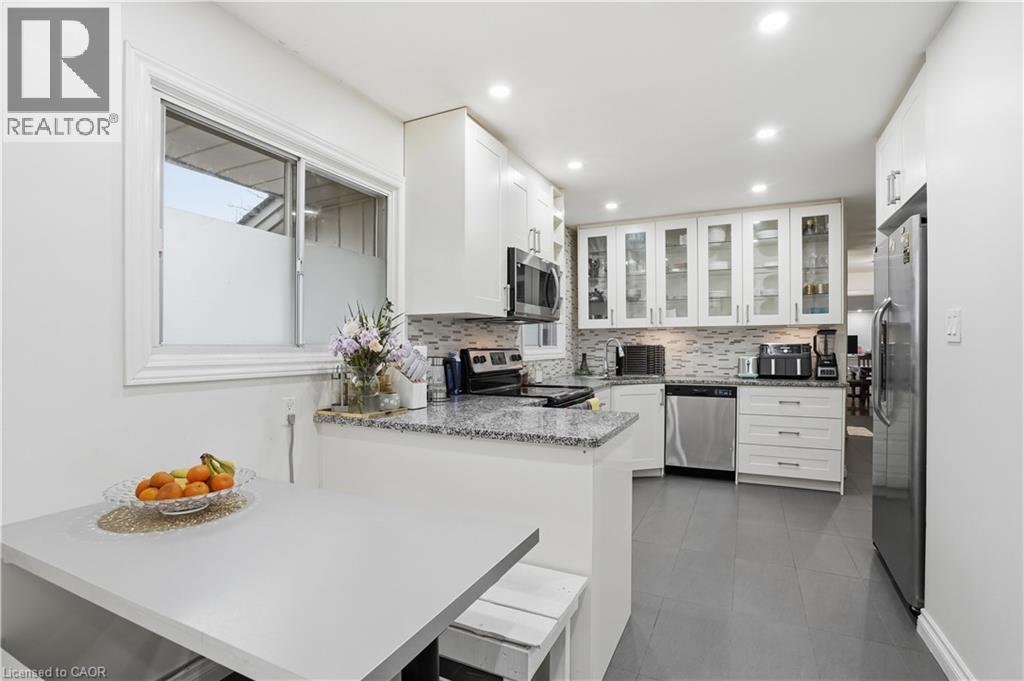107 DESCHENE Avenue, Hamilton, Ontario, L9A3J9 — Photo 10