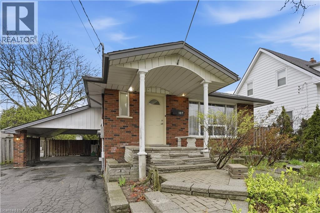 107 DESCHENE Avenue, Hamilton, Ontario, L9A3J9 — Photo 2