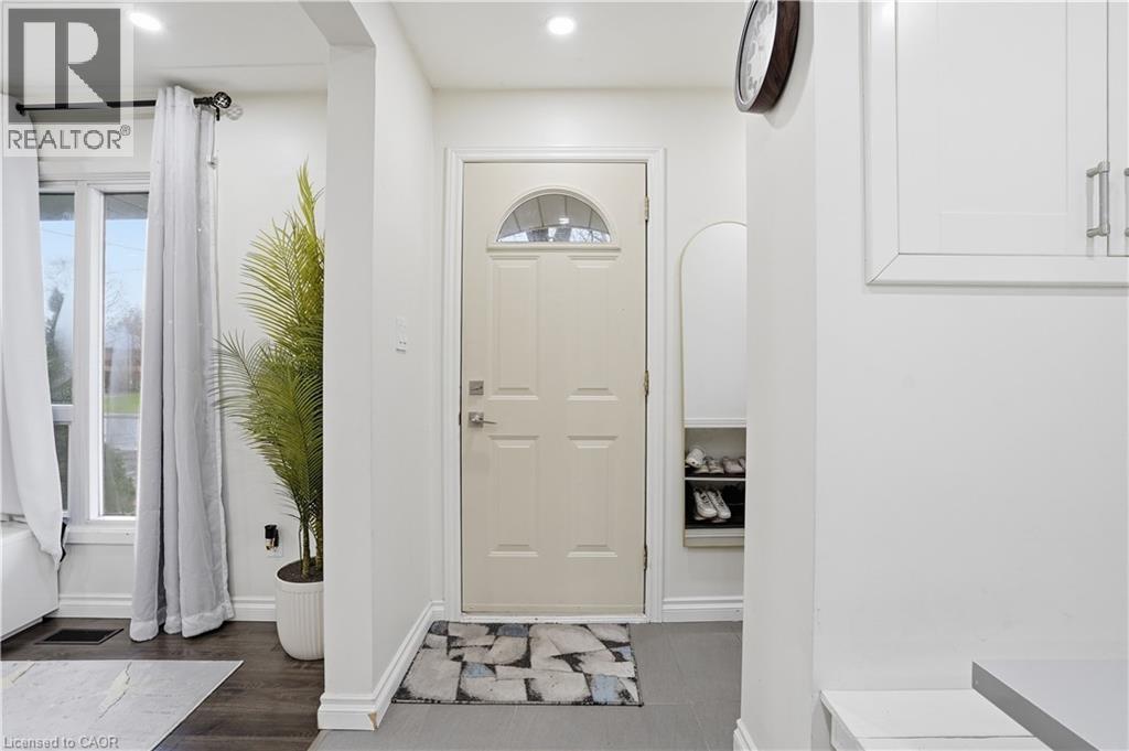 107 DESCHENE Avenue, Hamilton, Ontario, L9A3J9 — Photo 4