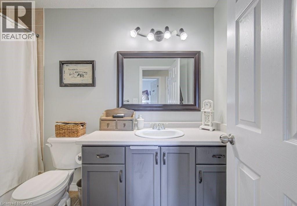 7 RED CLOVER Crescent, Kitchener, Ontario, N2E4G9 — Photo 18