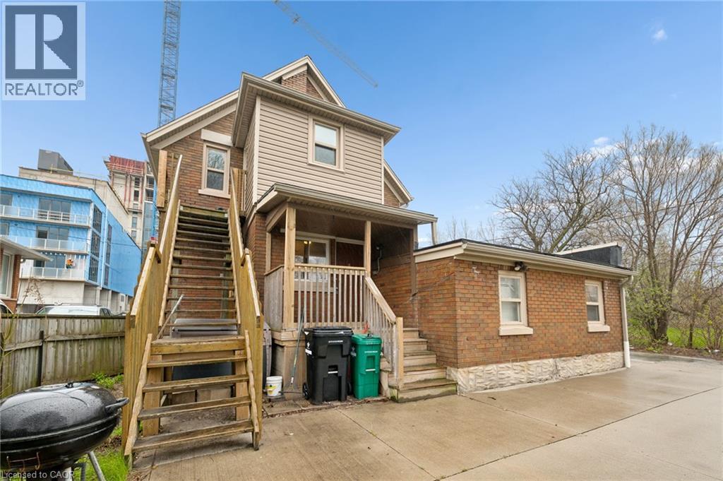 22 DELLROY Avenue, Kitchener, Ontario, N2A2S1 — Photo 9