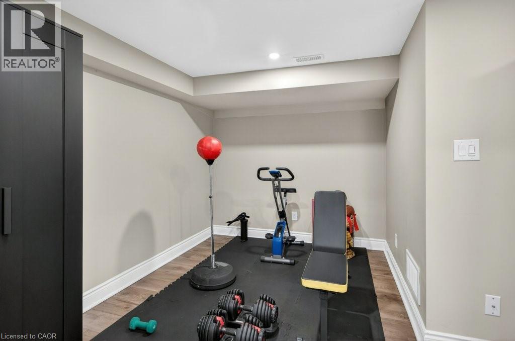 24 BRAEHEID Avenue, Waterdown, Ontario, L8B0C5 — Photo 33