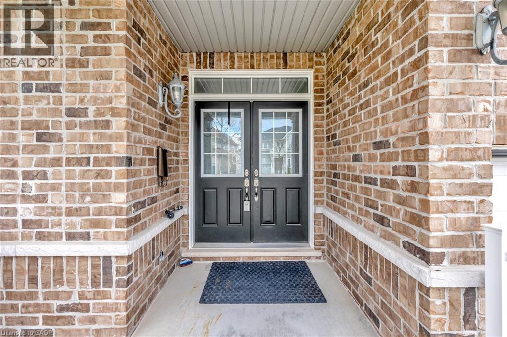 513 TERRINGTON Crescent, Kitchener, Ontario, N2P0B9 — Photo 2