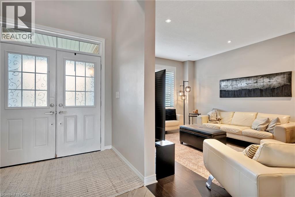 513 TERRINGTON Crescent, Kitchener, Ontario, N2P0B9 — Photo 3