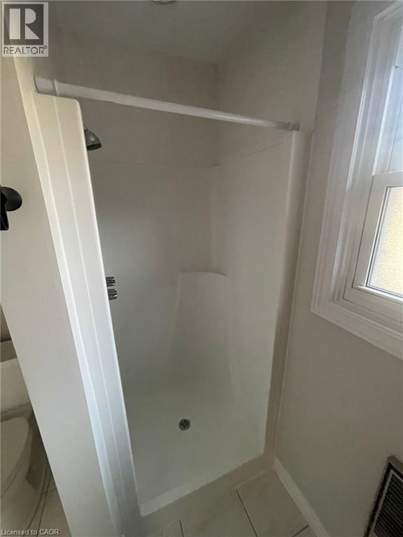 51 BURNESS Drive Unit# upper, St. Catharines, Ontario, L2P1J4 — Photo 10