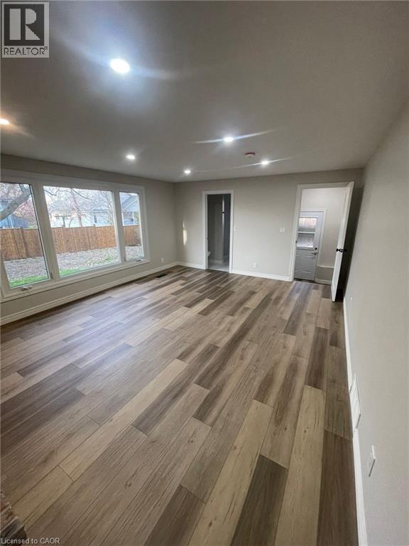 51 BURNESS Drive Unit# upper, St. Catharines, Ontario, L2P1J4 — Photo 6