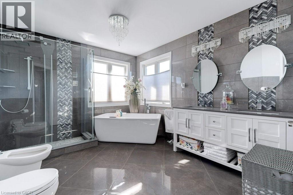 35 LIDO Drive, Stoney Creek, Ontario, L8E5E8 — Photo 32