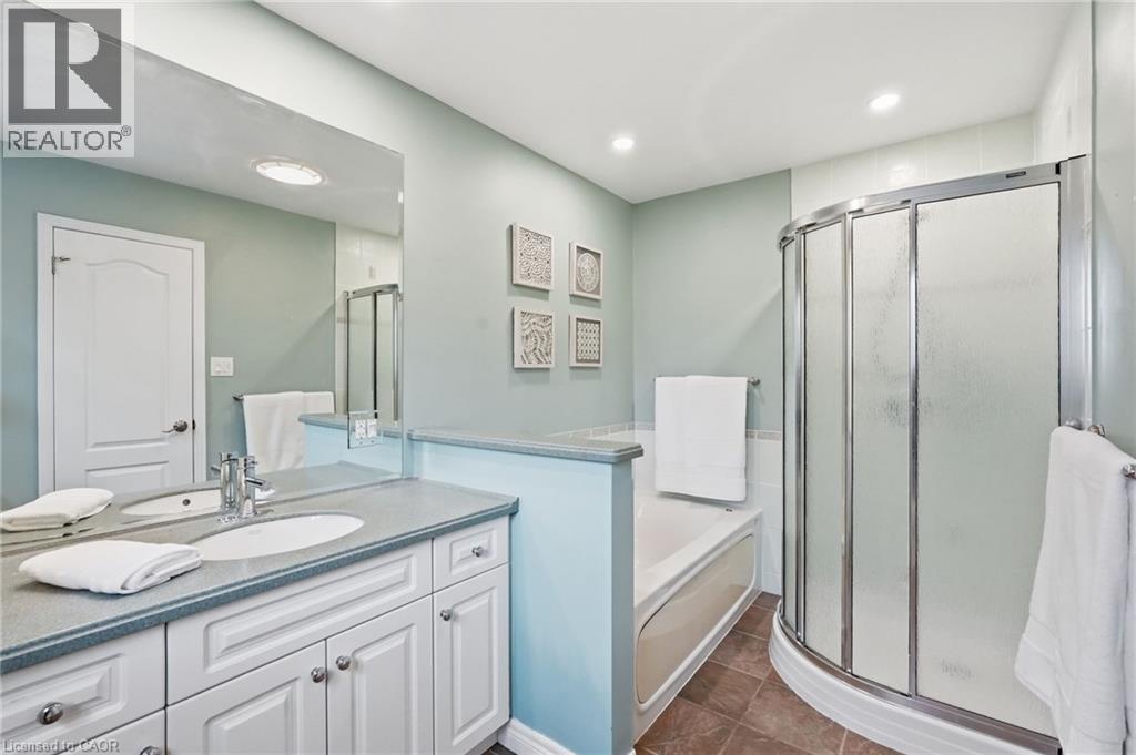 2401 SINCLAIR Circle, Burlington, Ontario, L7P3C2 — Photo 29