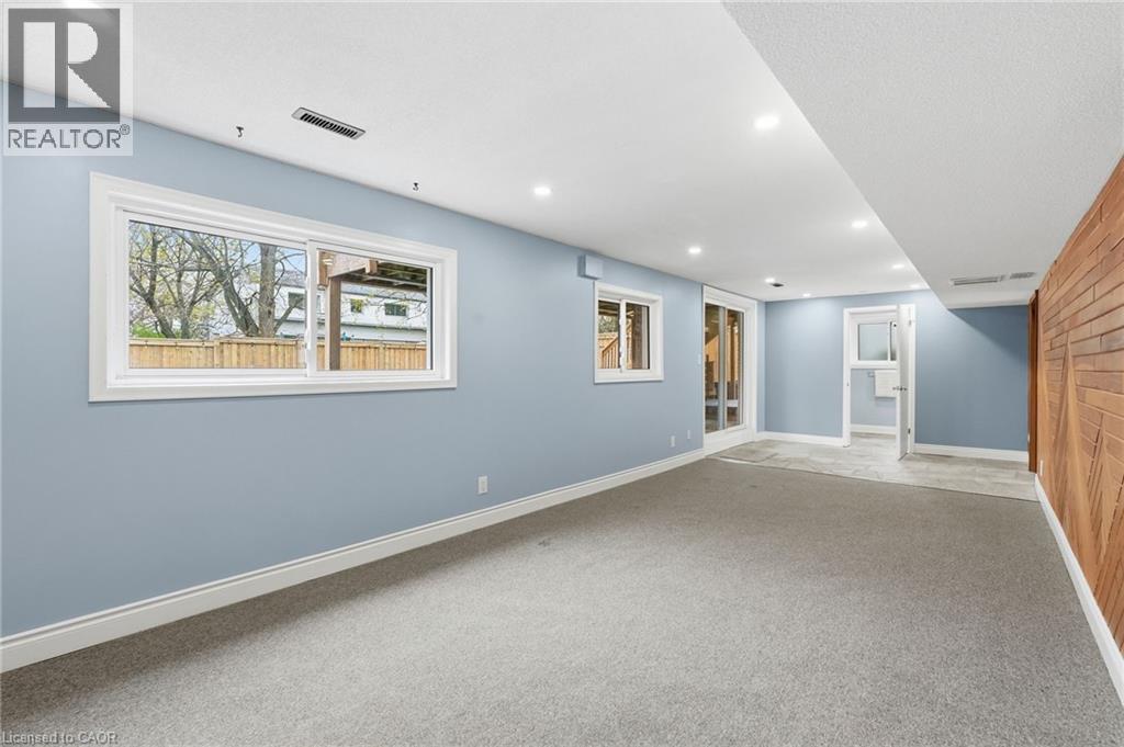 2401 SINCLAIR Circle, Burlington, Ontario, L7P3C2 — Photo 33