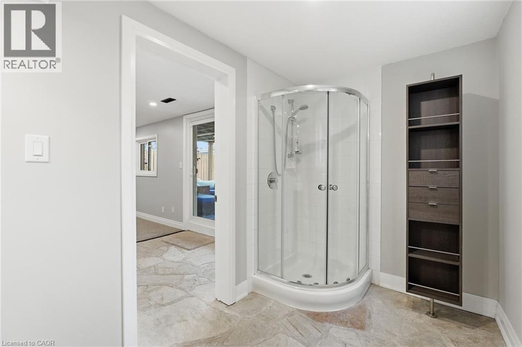 2401 SINCLAIR Circle, Burlington, Ontario, L7P3C2 — Photo 35