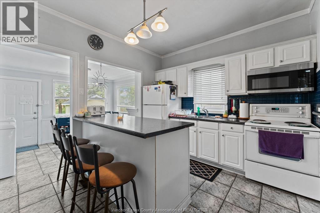 746 CAMPBELL, Windsor, Ontario, N9B2H7 — Photo 13