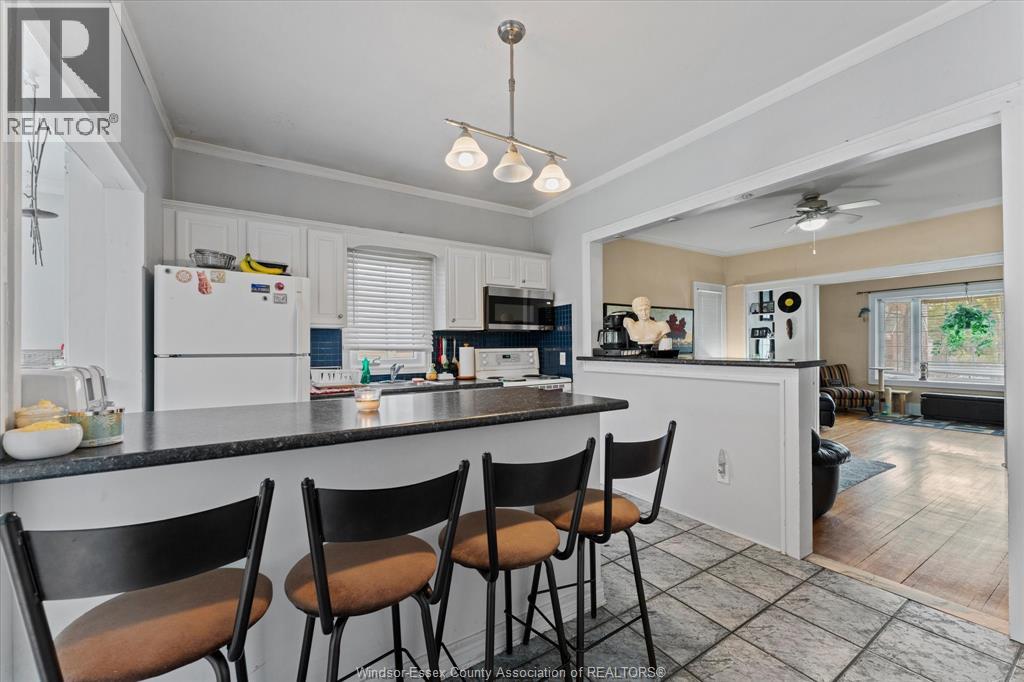 746 CAMPBELL, Windsor, Ontario, N9B2H7 — Photo 14