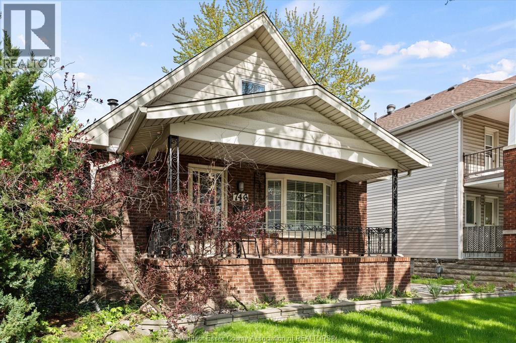 746 CAMPBELL, Windsor, Ontario, N9B2H7 — Photo 2