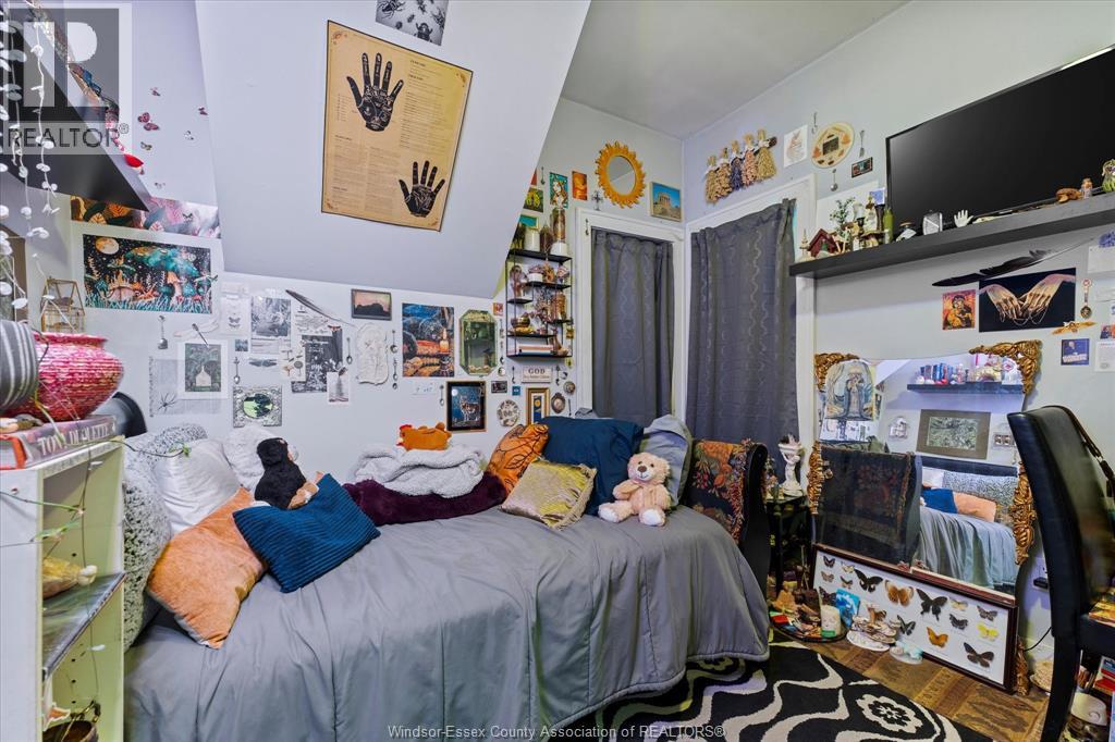 746 CAMPBELL, Windsor, Ontario, N9B2H7 — Photo 20