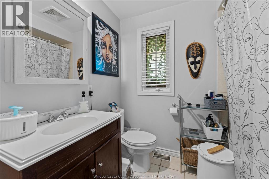746 CAMPBELL, Windsor, Ontario, N9B2H7 — Photo 21