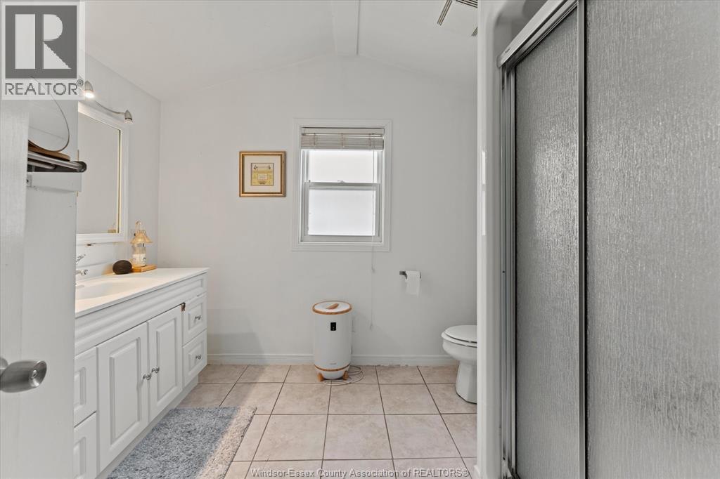 746 CAMPBELL, Windsor, Ontario, N9B2H7 — Photo 25