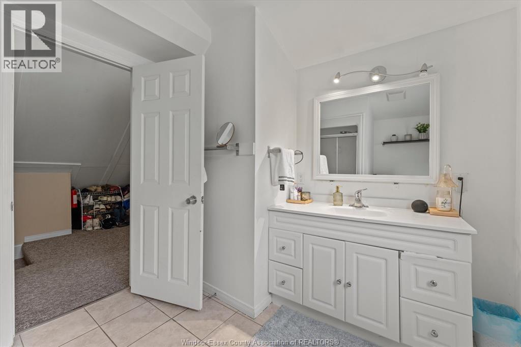 746 CAMPBELL, Windsor, Ontario, N9B2H7 — Photo 26