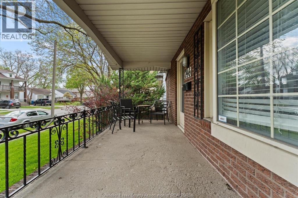 746 CAMPBELL, Windsor, Ontario, N9B2H7 — Photo 6