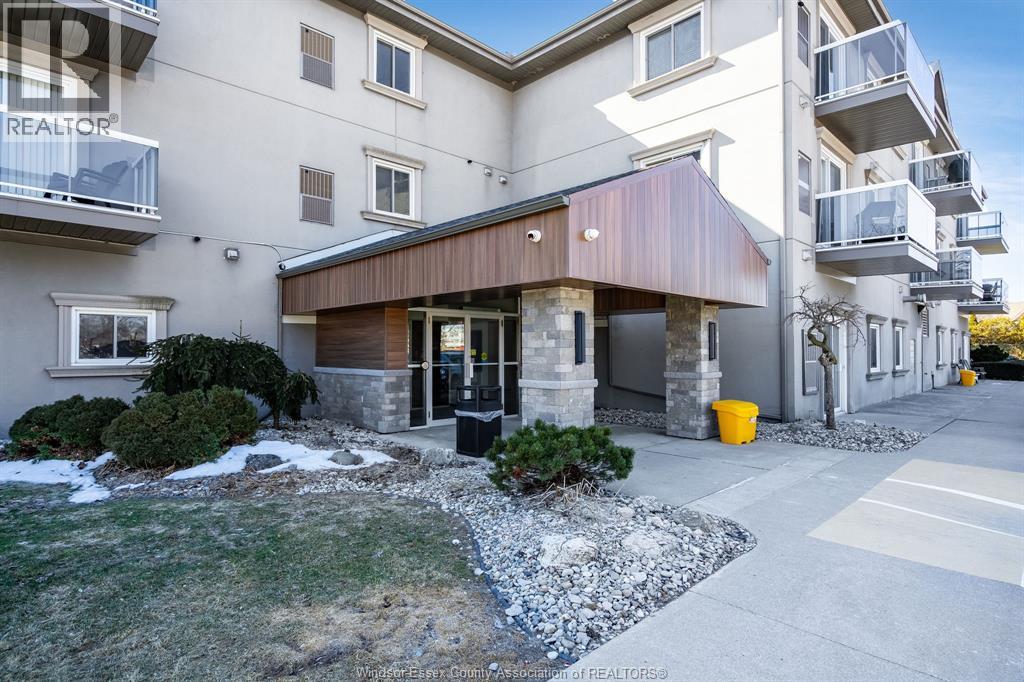 44 Robson ROAD Unit# 316, Leamington, Ontario, N8H2N9 — Photo 2