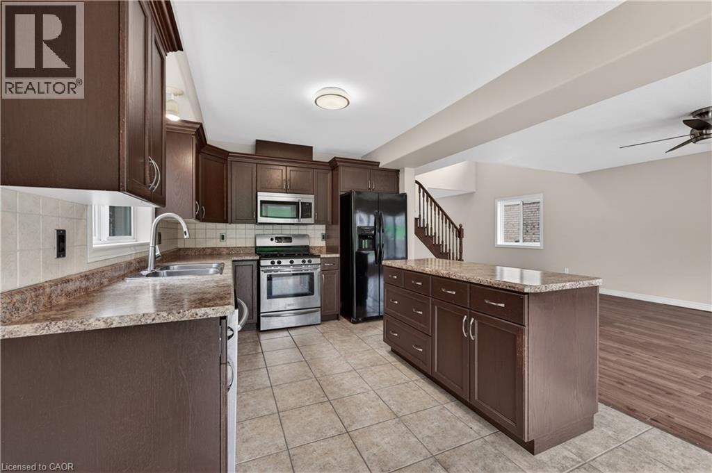 47 PLUM TREE Lane, Grimsby, Ontario, L3M5T5 — Photo 4