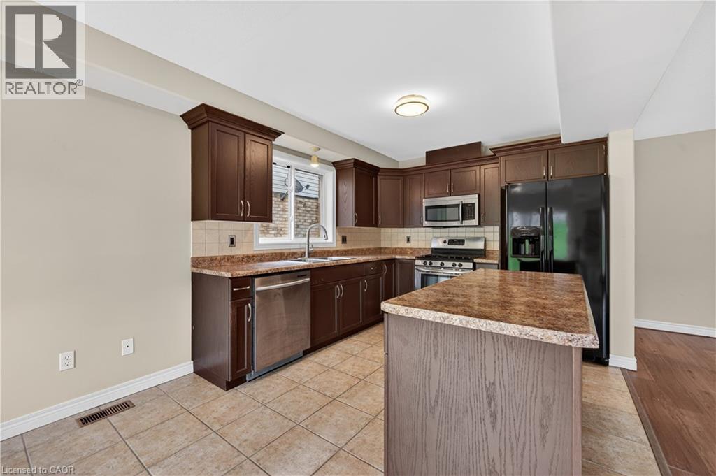 47 PLUM TREE Lane, Grimsby, Ontario, L3M5T5 — Photo 5