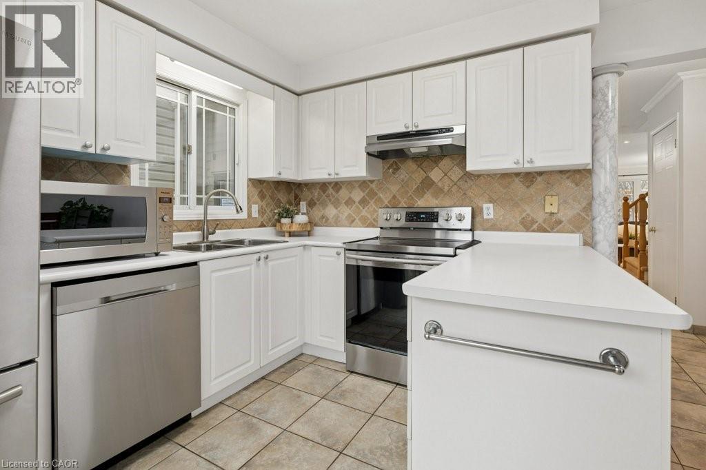 189 SHADOW WOOD Court, Waterloo, Ontario, N2K3W4 — Photo 13