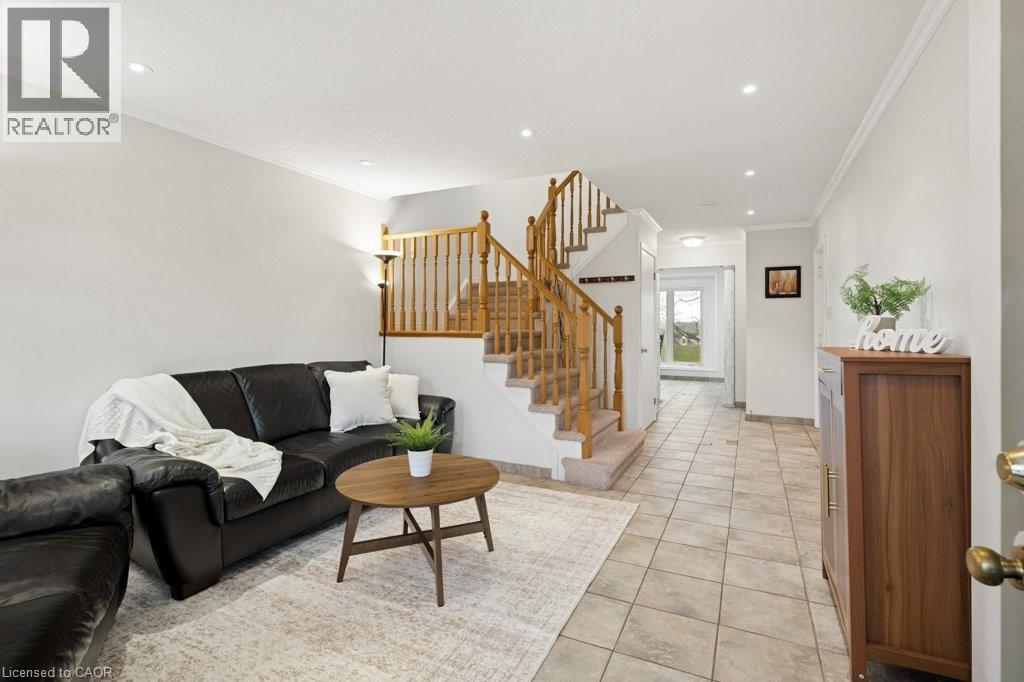 189 SHADOW WOOD Court, Waterloo, Ontario, N2K3W4 — Photo 6