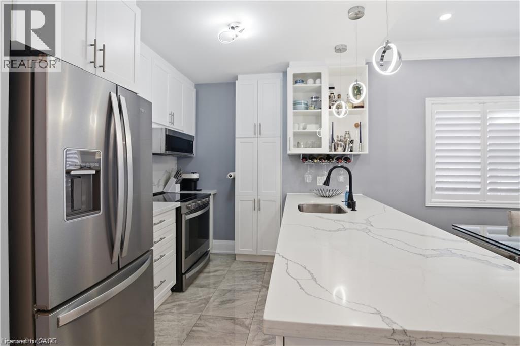 312 HUMPHREY Street, Waterdown, Ontario, L8B1W5 — Photo 9