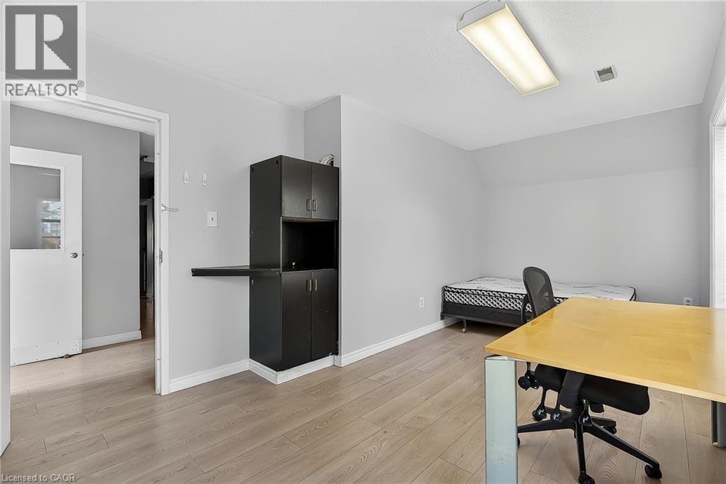 43 DUPONT Street E, Waterloo, Ontario, N2J2G8 — Photo 3