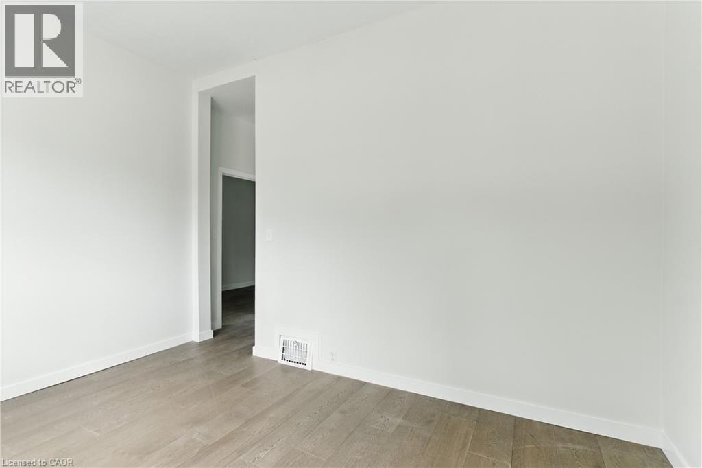 684 BEACH Boulevard, Hamilton, Ontario, L8H6Y4 — Photo 13