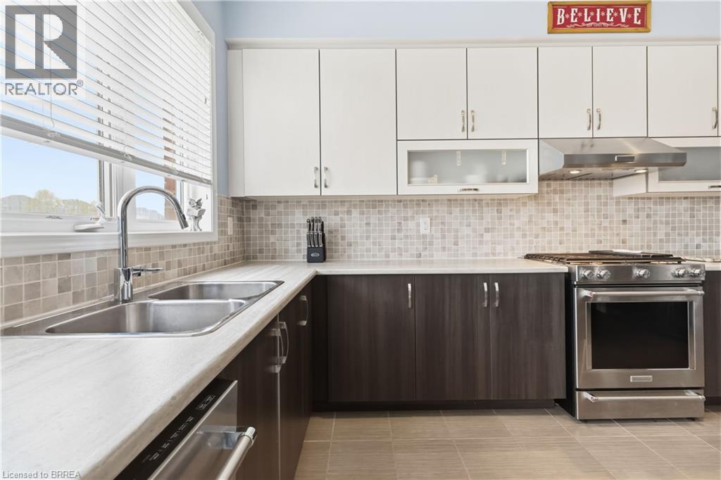 14 TURNBULL Drive, Brantford, Ontario, N3T0K4 — Photo 12