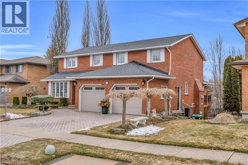 228 MICHENER Crescent, Kitchener, Ontario, N2A3V7 — Photo 2
