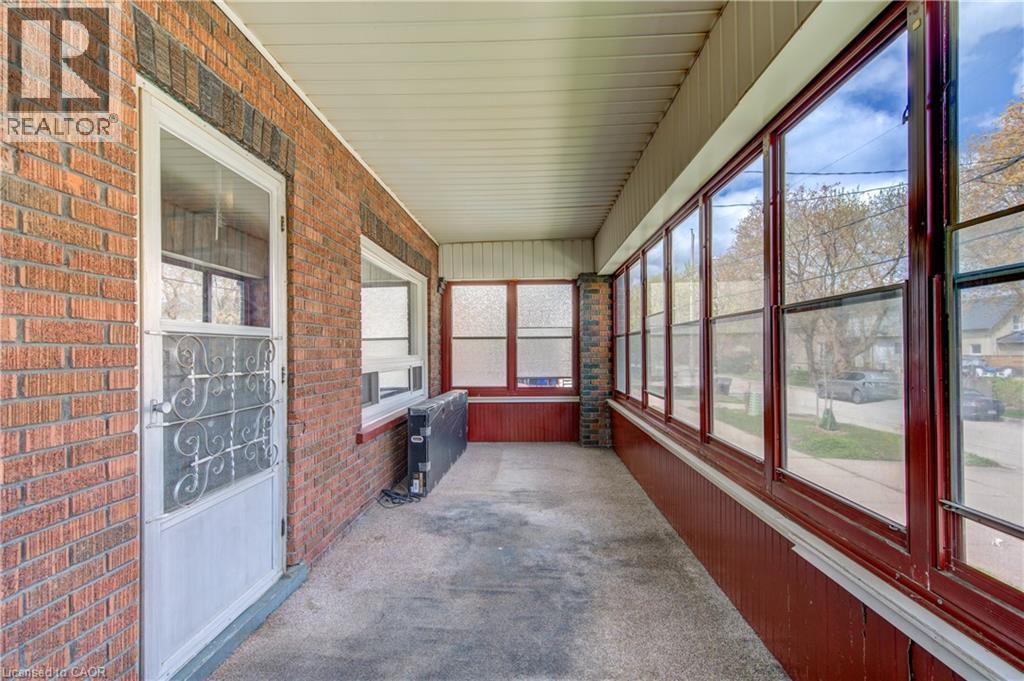 111 SIMEON Street, Kitchener, Ontario, N2H1S6 — Photo 4
