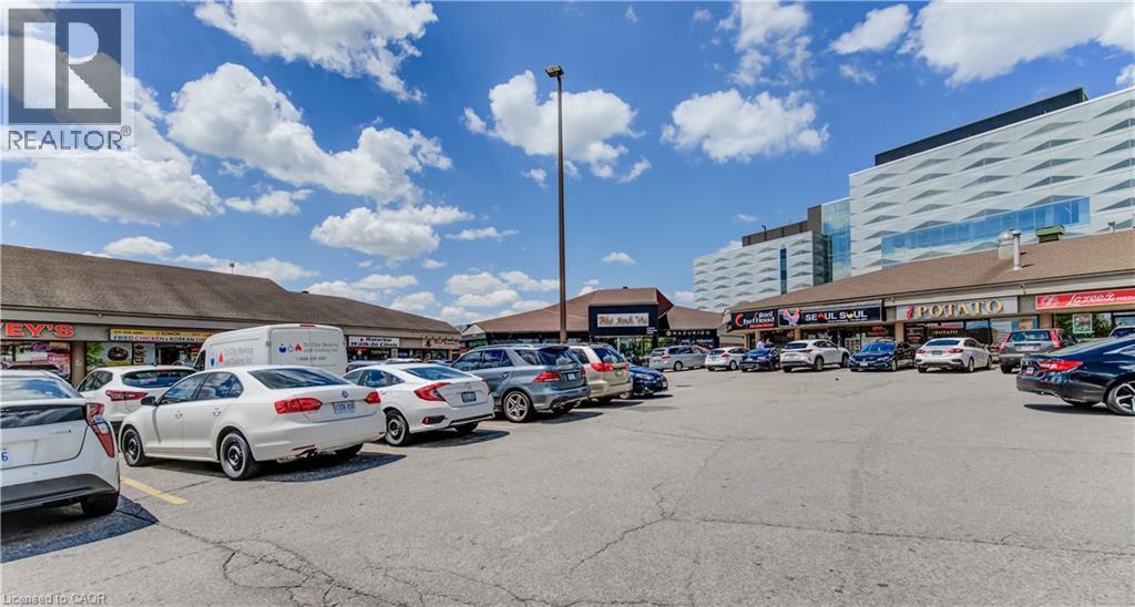 170 UNIVERSITY Avenue W Unit# 21, Waterloo, Ontario, N2L3E9 — Photo 2