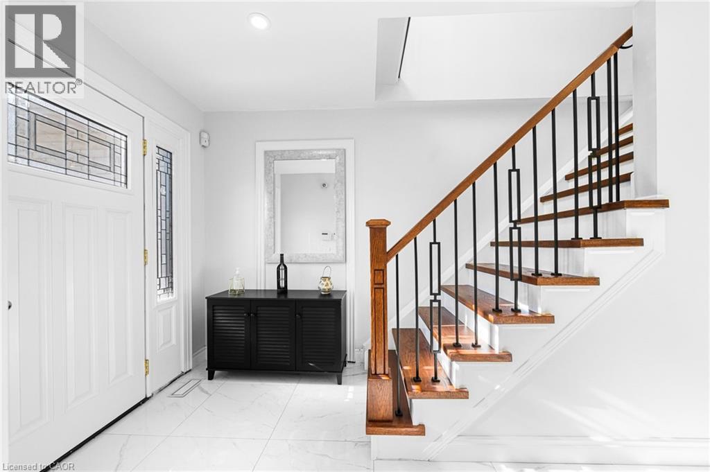 46 NOVOCO Drive, Hamilton, Ontario, L9C7E8 — Photo 11