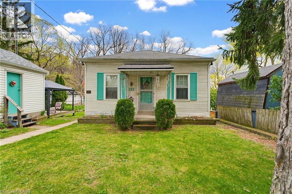 111 SYDENHAM Street, Dundas, Ontario, L9H2V5 — Photo 2