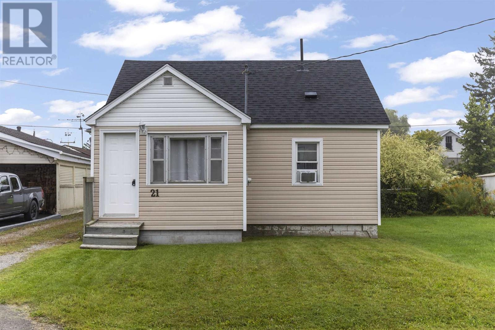 21 Cameron AVE, Sault Ste. Marie, Ontario, P6B4W6 — Photo 2
