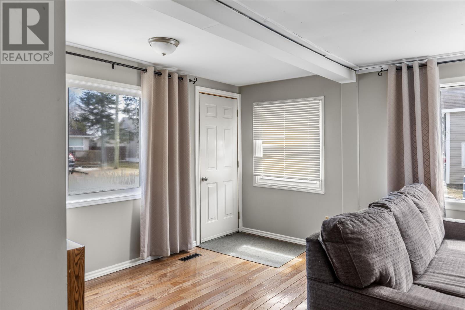 21 Cameron AVE, Sault Ste. Marie, Ontario, P6B4W6 — Photo 3