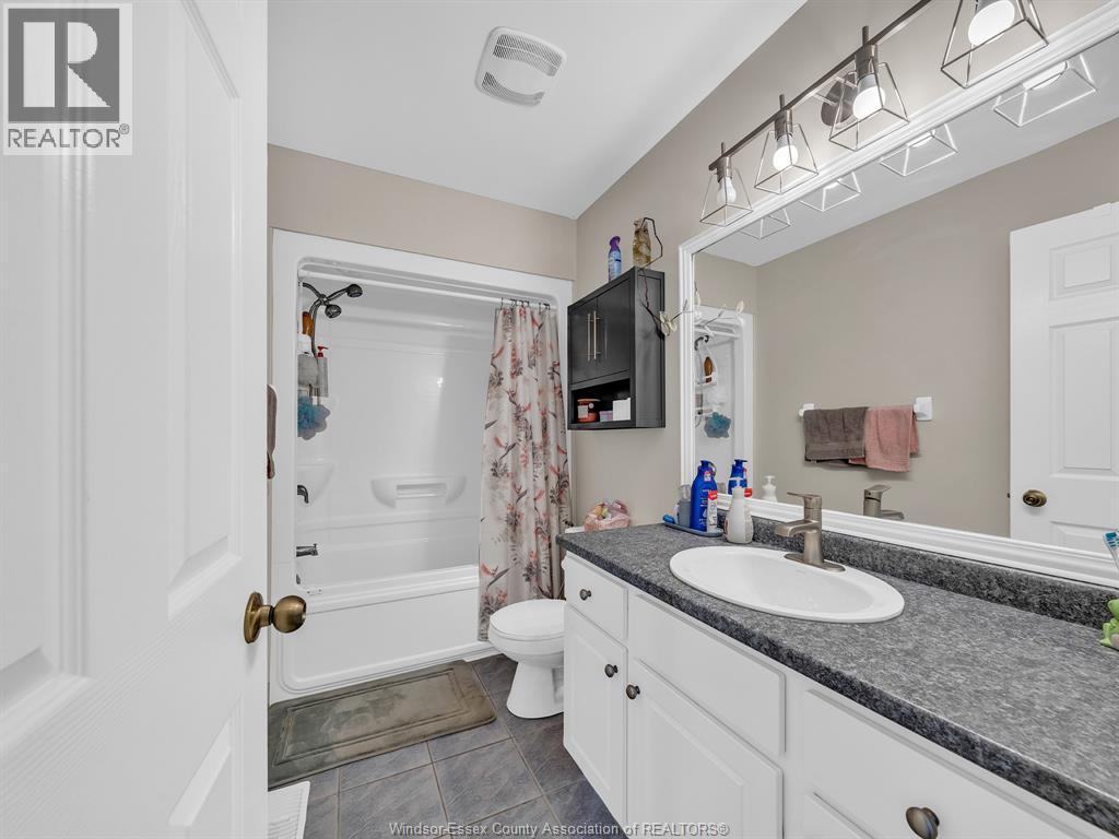 2115 EVERTS, Windsor, Ontario, N9B3X7 — Photo 9