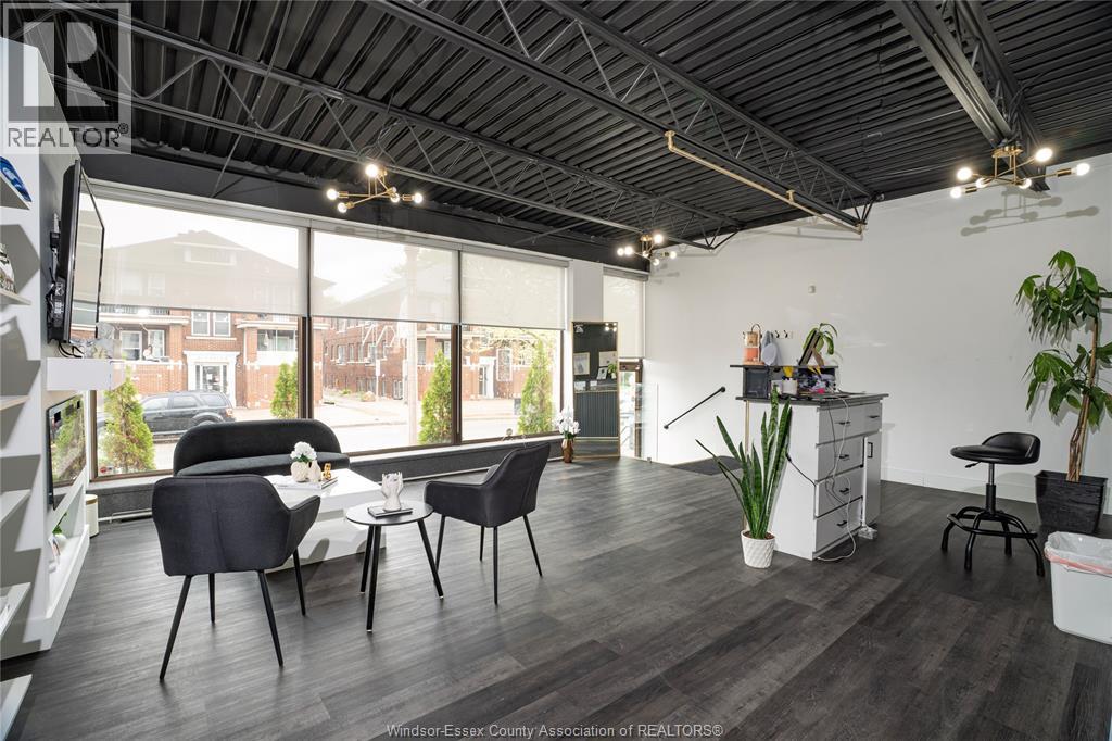973 ERIE STREET, Windsor, Ontario, N9A3Y9 — Photo 2