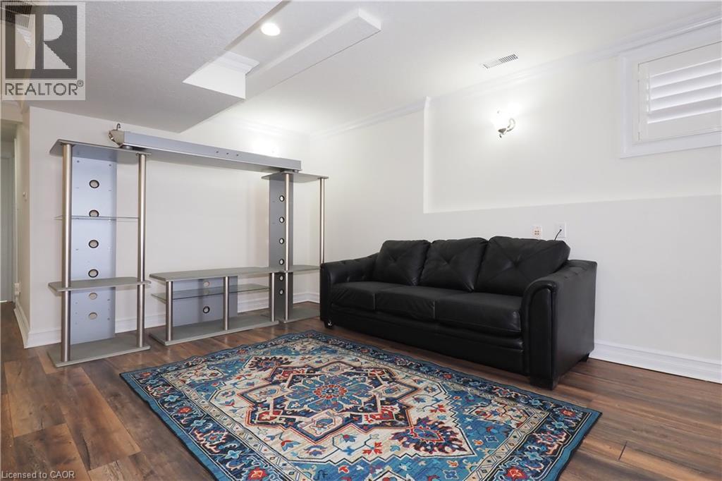 67 HOLLYRIDGE Crescent, Kitchener, Ontario, N2N3L9 — Photo 10