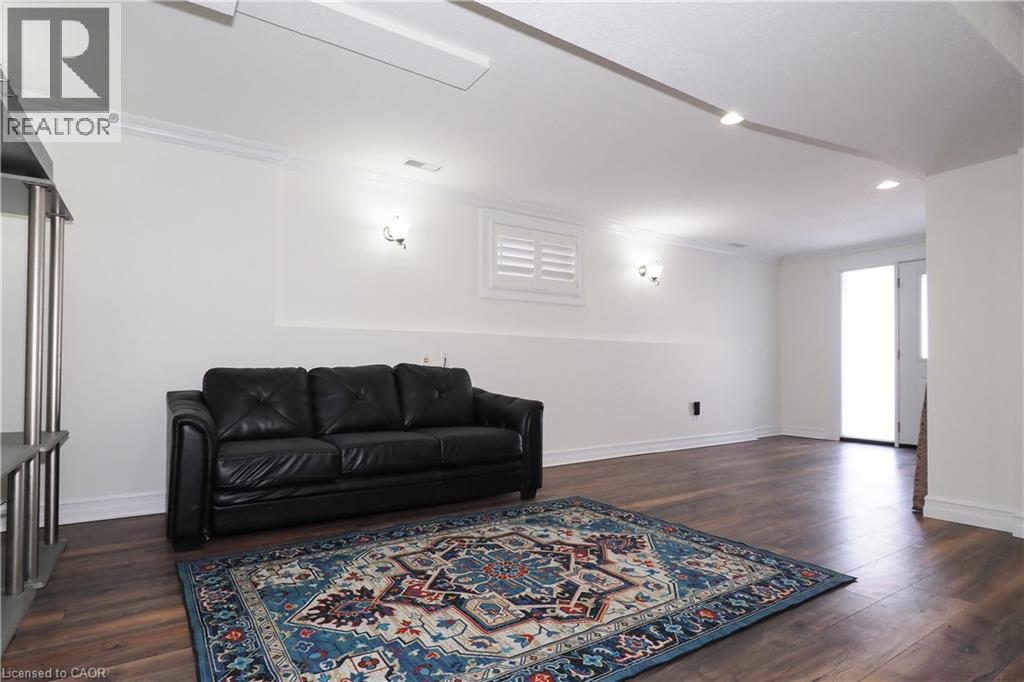 67 HOLLYRIDGE Crescent, Kitchener, Ontario, N2N3L9 — Photo 11