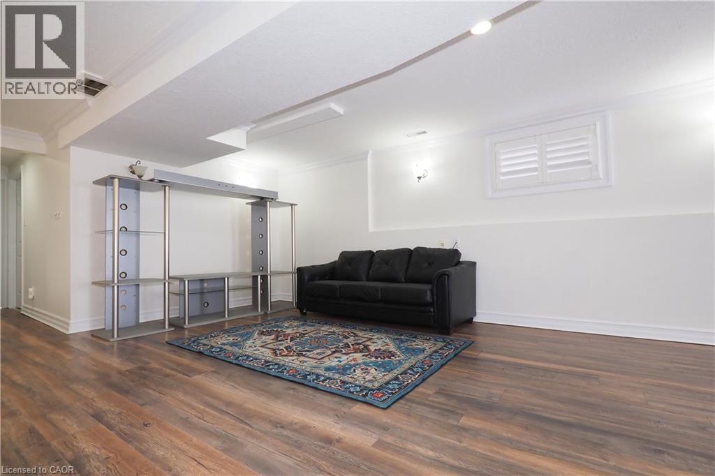67 HOLLYRIDGE Crescent, Kitchener, Ontario, N2N3L9 — Photo 12