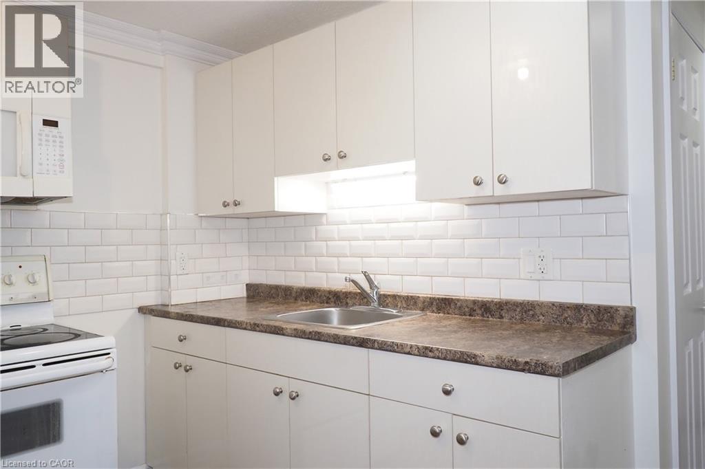 67 HOLLYRIDGE Crescent, Kitchener, Ontario, N2N3L9 — Photo 19