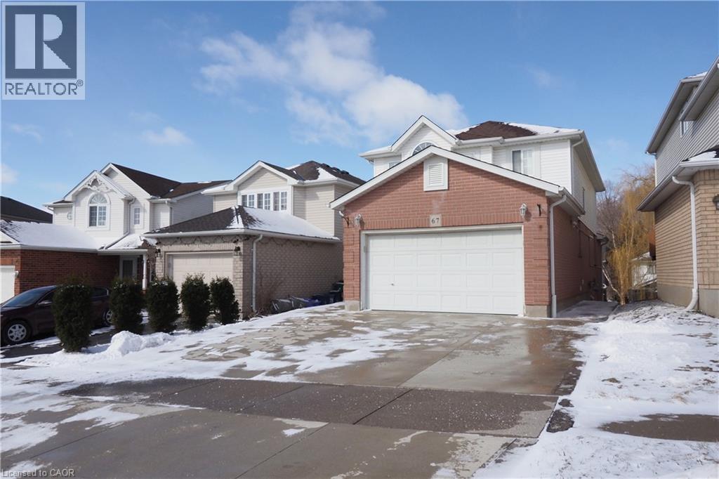 67 HOLLYRIDGE Crescent, Kitchener, Ontario, N2N3L9 — Photo 2