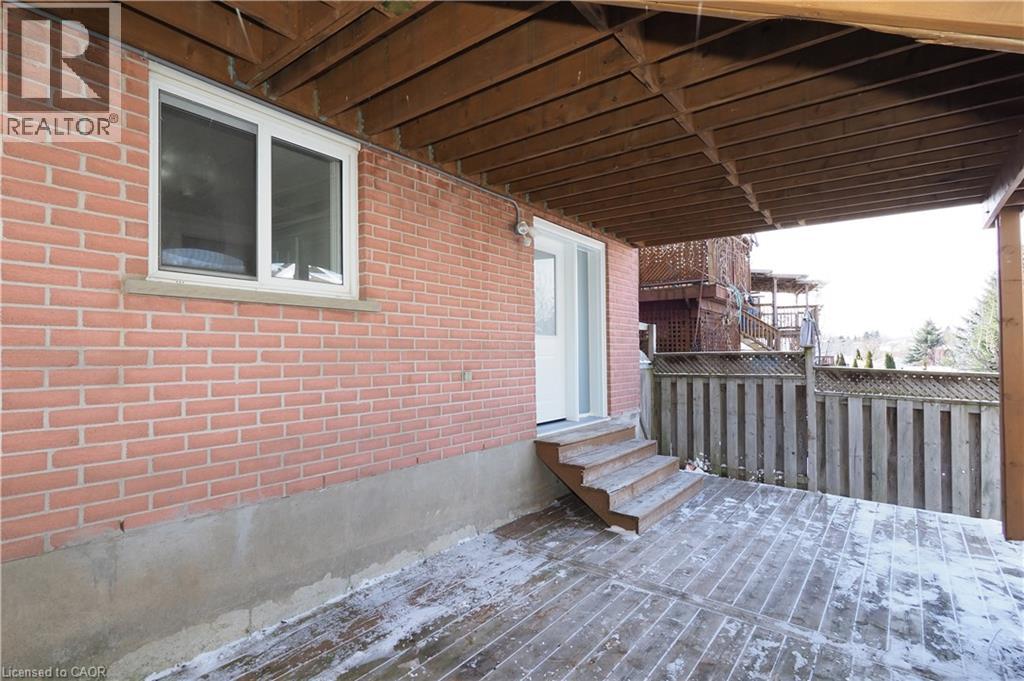 67 HOLLYRIDGE Crescent, Kitchener, Ontario, N2N3L9 — Photo 5