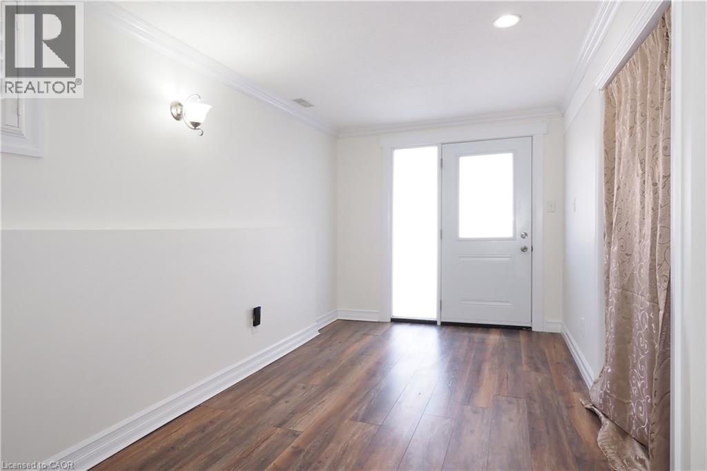 67 HOLLYRIDGE Crescent, Kitchener, Ontario, N2N3L9 — Photo 6