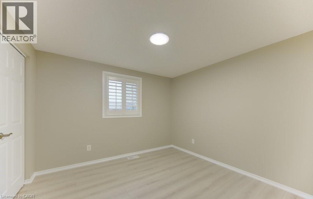 431 LAUSANNE Crescent, Waterloo, Ontario, N2T2X6 — Photo 16